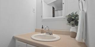 Craftsman on Madison (Furnished) Gallery 3