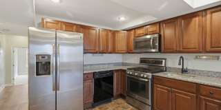 1008 West Cross Street - B Gallery 5