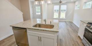 Beautiful New Construction 3/2.5 Home, Located off Centerville in Canopy Subdivision Gallery 13