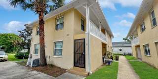 Move-In Ready 2BR First-Floor Condo Just Minutes from Jax Beach! Gallery 1