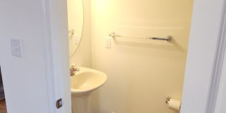 Spacious, Large, Luxury 3 Bedroom End - Unit Townhouse in Hockessin, Delaware Spacious, Large, Luxury 3 Bedroom End - Unit Townhouse in Hockessin, Delaware Gallery 16