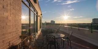 Spacious, beautiful loft with separate bedroom and office for rent in Downtown Atlanta Gallery 20