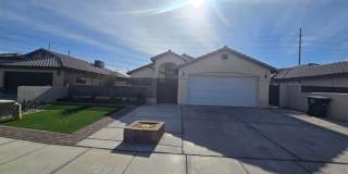 Great Location in San Luis! Gallery 1