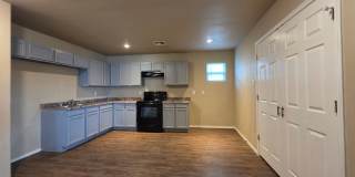 3 Bd / 2 Bath and great back yard Gallery 8
