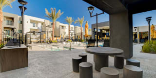 Maverick Gallery 220