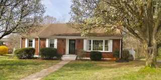 Bright and Cheery 4 Bedroom Home in Desiriable Sheffield Neighborhood Gallery 1