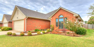 2812 Victoria Drive Gallery 2
