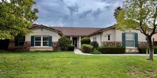 BEAUTIFUL!! 4 BEDROOM 3 BATH HOME LOCATED IN RIVER OAKS COMMUNITY MOVE IN READY!! Gallery 1
