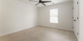 214 Chandler Walk Gallery 60