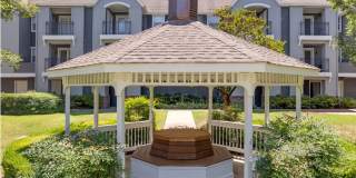 Large Fully Furnished Corporate Unit 1 Bed 1 Bath * Washer/Dryer Included Gallery 19