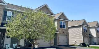 Ridgeview Townhomes and Apartments Gallery 1