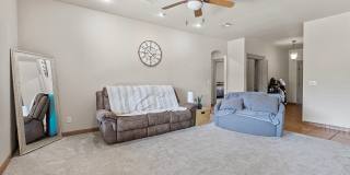 4 Bedroom Home with Solar Panels: MOVE-IN SPECIAL Gallery 5