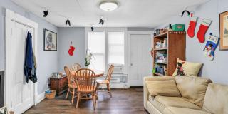 Beautifully Remodeled 1 Bedroom Located in a Historic Area near Campus, Downtown, Parks, and Dining Gallery 7