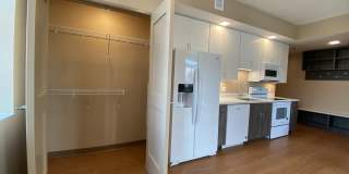 Red Oak at 83 Hanover Street Gallery 17