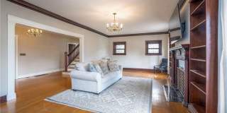 Historic Mid-Town Home with Room to Roam! Gallery 14