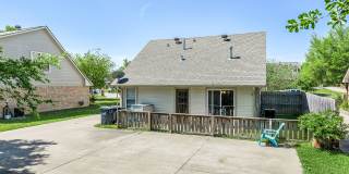 SUBLEASE AVAILABLE IMMEDIATELY THROUGH JULY 2026!  Charming 3 Bed, 2 Bath in Central Location! Gallery 16