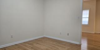 511 Elm Street Gallery 20