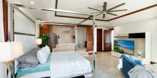 Wailupe Seaside Haven: Beachfront Luxury Home w/ Infinity Pool & City Proximity Gallery 14