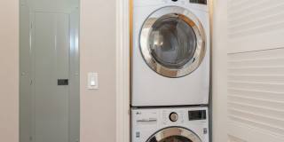 10 E Delaware Place unit: 14A Gallery 19