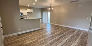 3 Bedroom Home Located in El Camino Village PETS OK Gallery 5