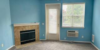 Charming Condo in Terrific Waterfront Location Gallery 5