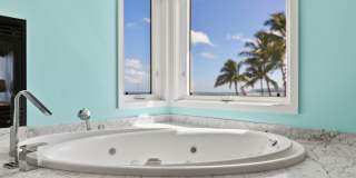 Waialua Ocean View Villa w/ Pool, kids play structure - walk to beach Gallery 27