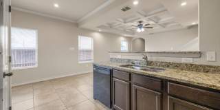 AVAILABLE NOW! Nice 3 bedroom townhouse located in Northeast San Antonio! Gallery 7