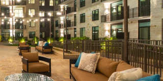 Encore Lakeside Gallery 20