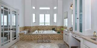 319 Harbor Drive Gallery 19