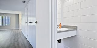 Riverwoods Apartments Gallery 24