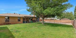 Spacious 3 bedroom 2 bath home with Solar Panels Gallery 29
