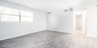 Edgewater Village Apartments Gallery 4