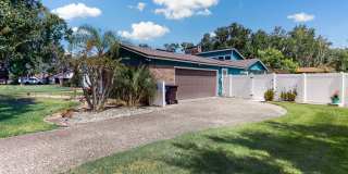 Waterfront Luxury Living – 4 Bed / 3 Bath – Over 2,600 Sq Ft Gallery 70