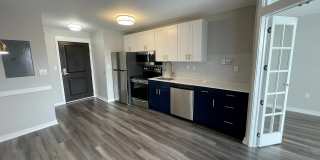 9 on Canal Gallery 36