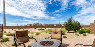 Luxury 2BR + Den Townhome in Amenity-Packed Community - Encanterra Gallery 28