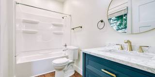 **FULLY REMODELED** (AUGUST 2028) INCREDIBLE LOCATION IU CAMPUS 6 BEDS!!! Gallery 22
