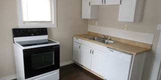 Charming 2Bed 1 Bath Home  Perfect for Families, Accepts Section 8/Housing Vouchers! Gallery 5