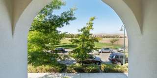 Gorgeous 2 Bed 2 Bath Dublin Townhome with Amenities! Centrally Located! Gallery 24
