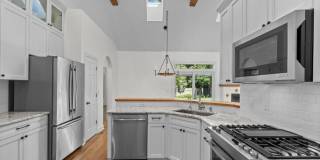 8825 Sawmill Creek Lane Gallery 7