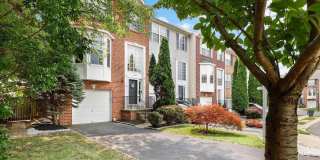 1942 CROSSING STONE Court Gallery 2