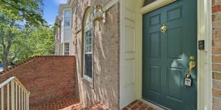 8904 BARROWGATE Court Gallery 4