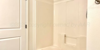 4521 PINE Street Gallery 9