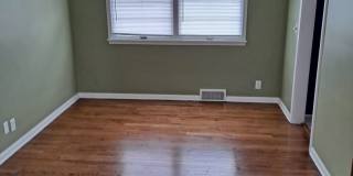 3 bed 2 bath 1 car garage, with fenced in backyard right in Aksarben! Gallery 10