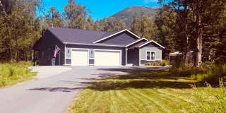 Beautiful, private 3 bed, 2 bath ranch home in the heart of Palmer! Gallery 1