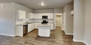 3 Bedroom 2 Bathroom 2 Car Garage Home in Oakdale School District Gallery 12
