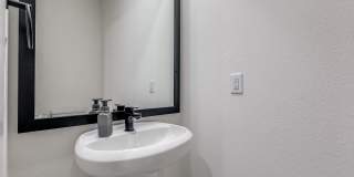 LUXURY 3-BEDROOM TOWNHOUSE AT GRAYSON HOUSE Gallery 22