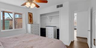 1112 W Huron Street Gallery 23