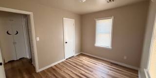 2904 South Portland Avenue Gallery 9