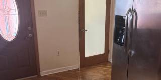 2206 Sarah Street Gallery 10