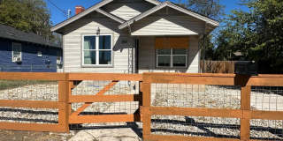 1431 crockett Gallery 1